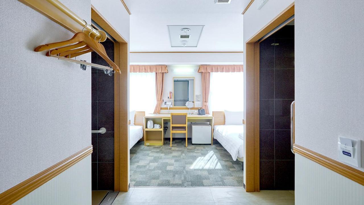 Toyoko Inn Nishitetsu Kurume Eki Higashi Guchi מראה חיצוני תמונה